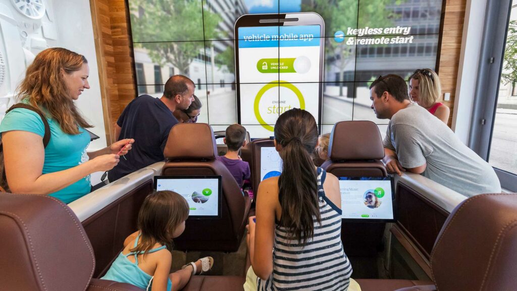 AT&T Flagship Store – Sara Giessen
